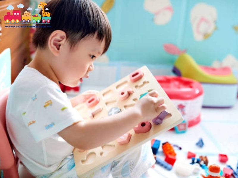 Bí quyết chọn đồ chơi phát triển tư duy logic phù hợp từng độ tuổi